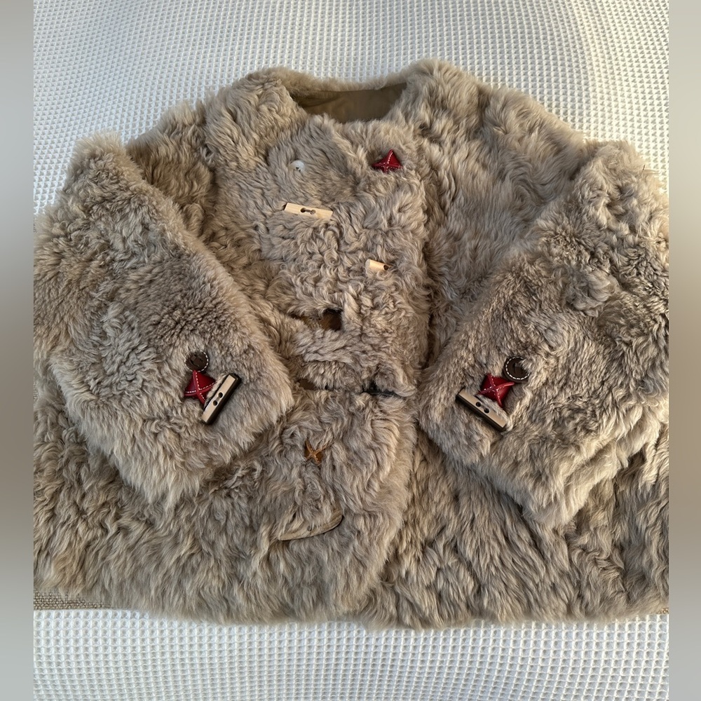 SOLD Cozy Toka shearling loose-fit stylish jacket